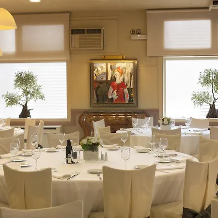 Hotel Pirineos Figueres By Pierre &