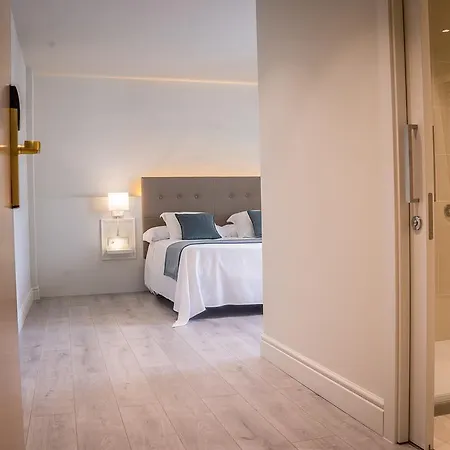 Hotel Pirineos Figueres By Pierre & 4*
