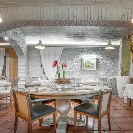 Hotel Pirineos Figueres By Pierre & Figueras