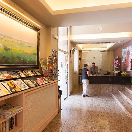 Hotel Pirineos Figueres By Pierre & 4*