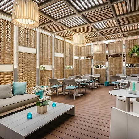 Pirineos Figueres By Pierre & Hotel 4*
