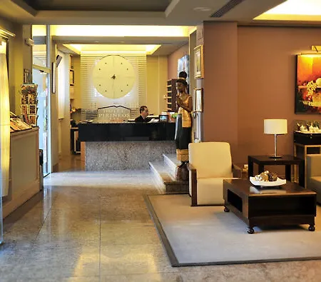 Pirineos Figueres By Pierre &