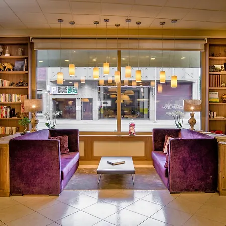 Pirineos By Pierre & ホテル