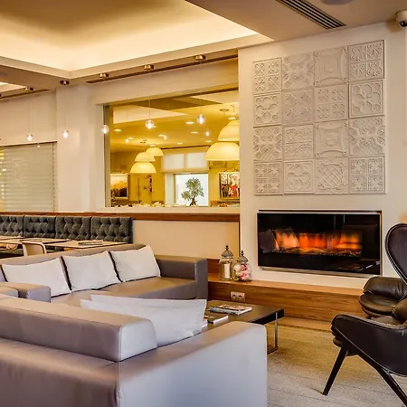 Pirineos By Pierre & Figueres (Girona)