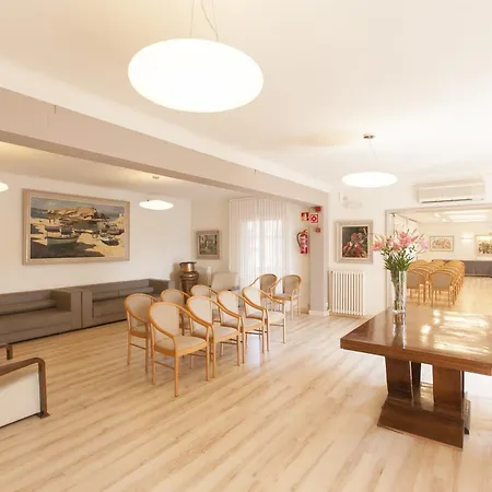 Pirineos By Pierre & ホテル