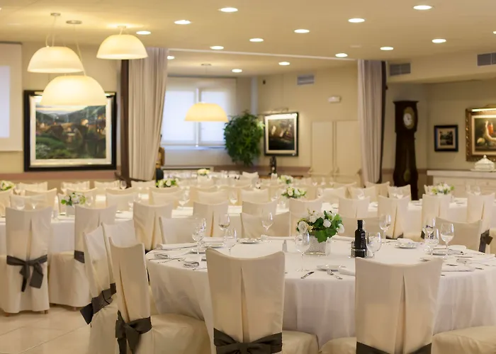 Pirineos By Pierre & Hotel