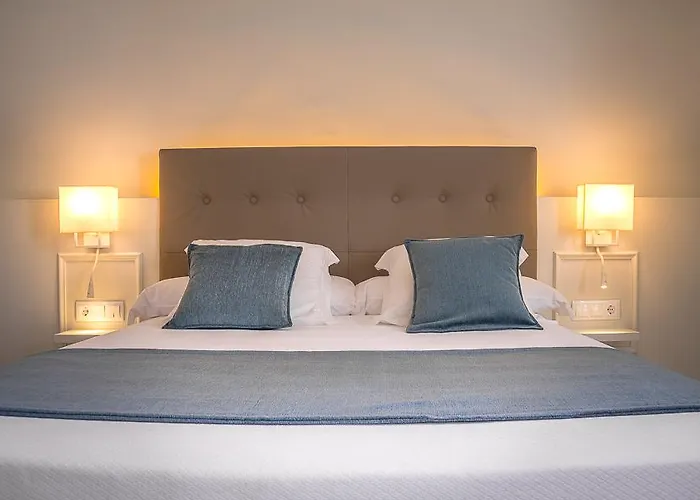 Hotel Pirineos By Pierre &