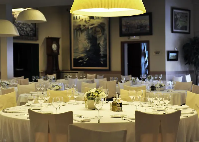 Hotel Pirineos By Pierre &