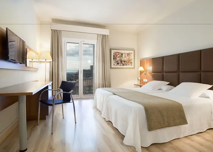 Hotel Pirineos By Pierre & 4*