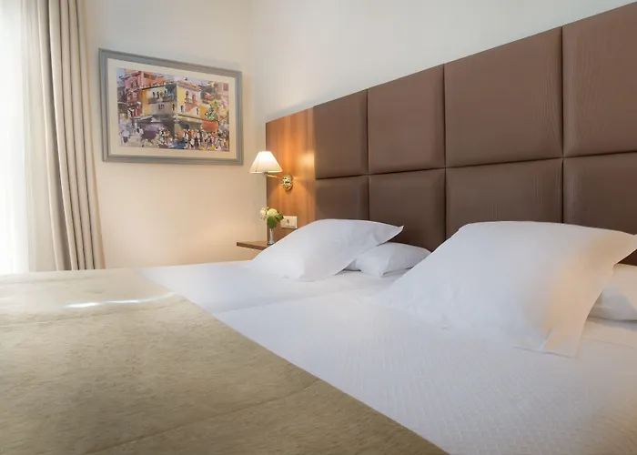 Hotel Pirineos By Pierre & 4*