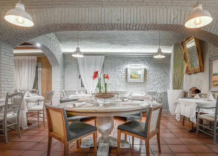 Hotel Pirineos By Pierre &