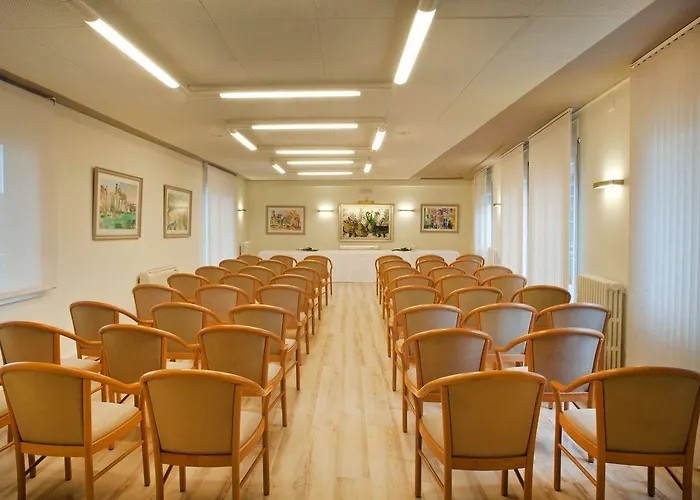 Hotel Pirineos By Pierre &