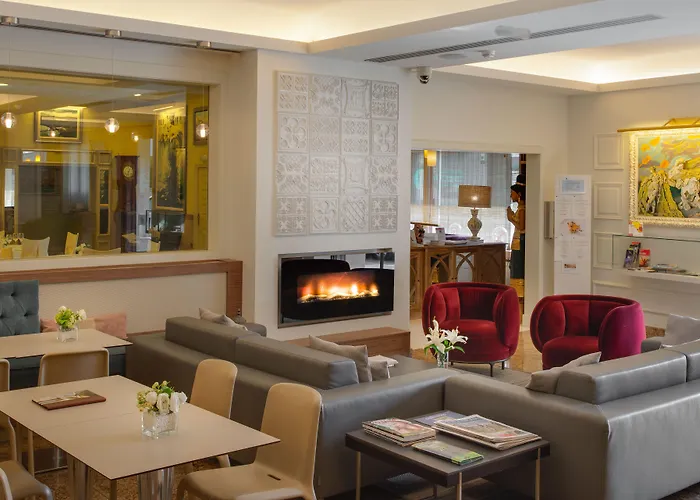Pirineos By Pierre & Hotel Figueras