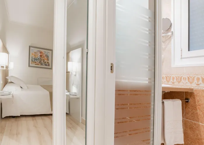 Hotel Pirineos By Pierre & Figueras
