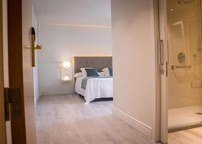 Hotel Pirineos By Pierre & 4*