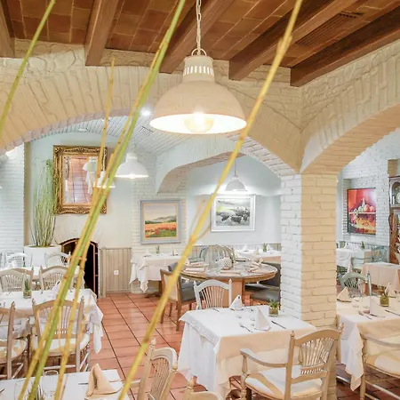 Pirineos Figueres By Pierre & 4*